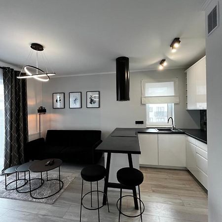 Ferienwohnung Trzy Pokoje Mieszkanie W Nowej Dzielnicy Wroclawia Exterior foto